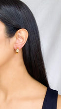 Load image into Gallery viewer, FIJI 2cm hammered hoops