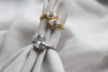 Load image into Gallery viewer, AURORA cubic zirconia teardrop ring Gold