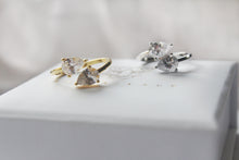 Load image into Gallery viewer, AURORA cubic zirconia teardrop ring Gold