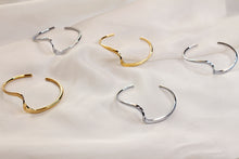 Load image into Gallery viewer, Brass detail bangles / bracelets in gold and silver
